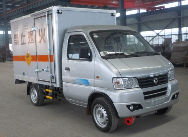 東風(fēng)俊風(fēng)易燃?xì)怏w廂式運(yùn)輸車