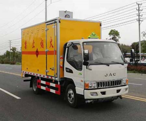 江淮駿鈴易燃液體廂式運輸車