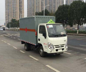 躍進(jìn)小福星易燃?xì)怏w廂式運(yùn)輸車(chē)